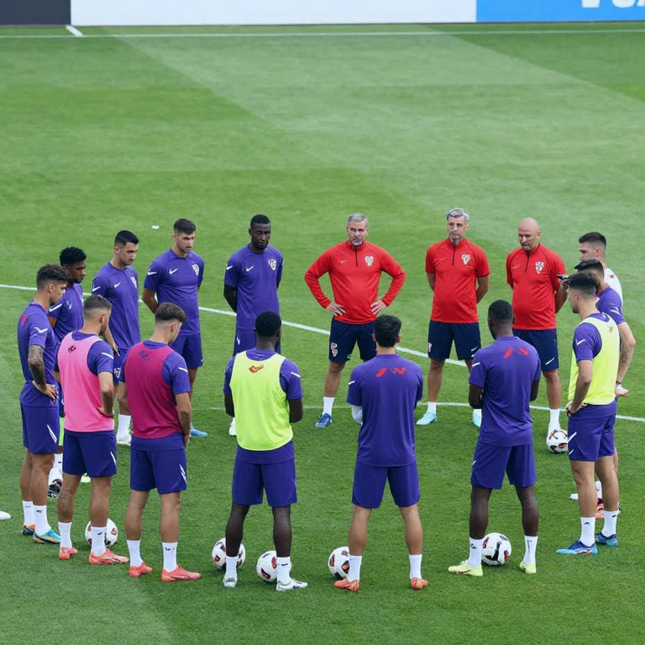 Semenyo nghỉ tám tuần: bài toán hình học Manchester City phải giải trước AEK Athens