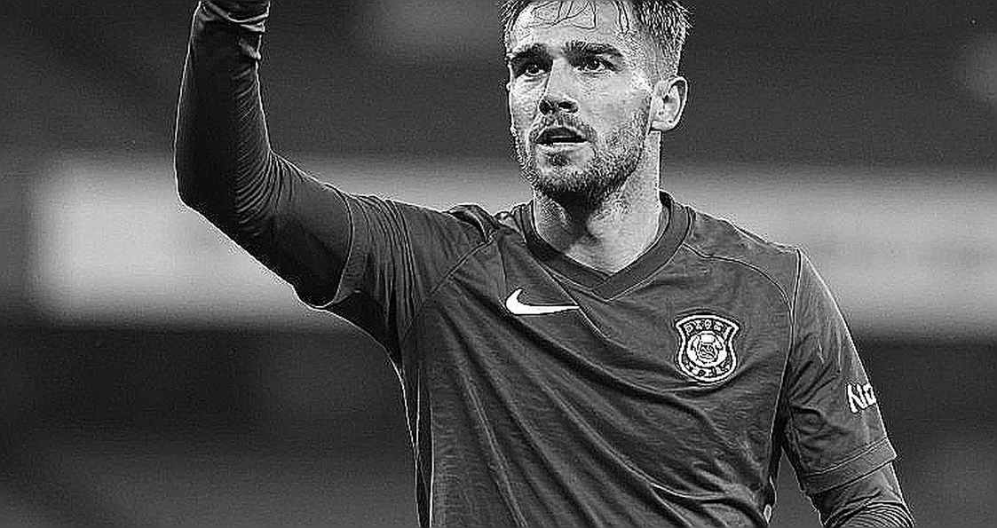 PSG 4-2 Barcelona: hành lang cánh, những đường chuyền hỏng và giới hạn của một hàng thủ dâng cao