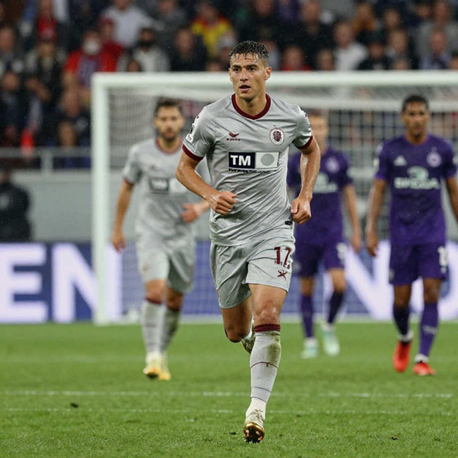 Khán đài Al Taawoun gọi tên Jota: Ronaldo, Neves và bài kiểm tra lòng tôn trọng của Saudi Pro League Khán đài Al Taawoun gọi tên Jota: Ronaldo, Neves và bài kiểm tra lòng tôn trọng của Saudi Pro League