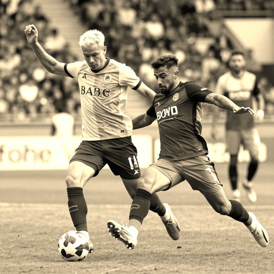 Cruz Azul và hai số 9: Hình học của một hàng công tự chống đỡ