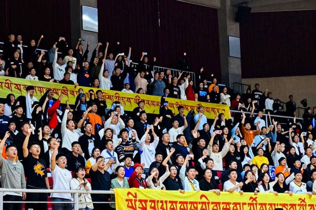 Kanter Freedom kiện Chicago Sky: Khi chiếc áo 'định nghĩa phụ nữ' trở thành quả bom pháp lý
