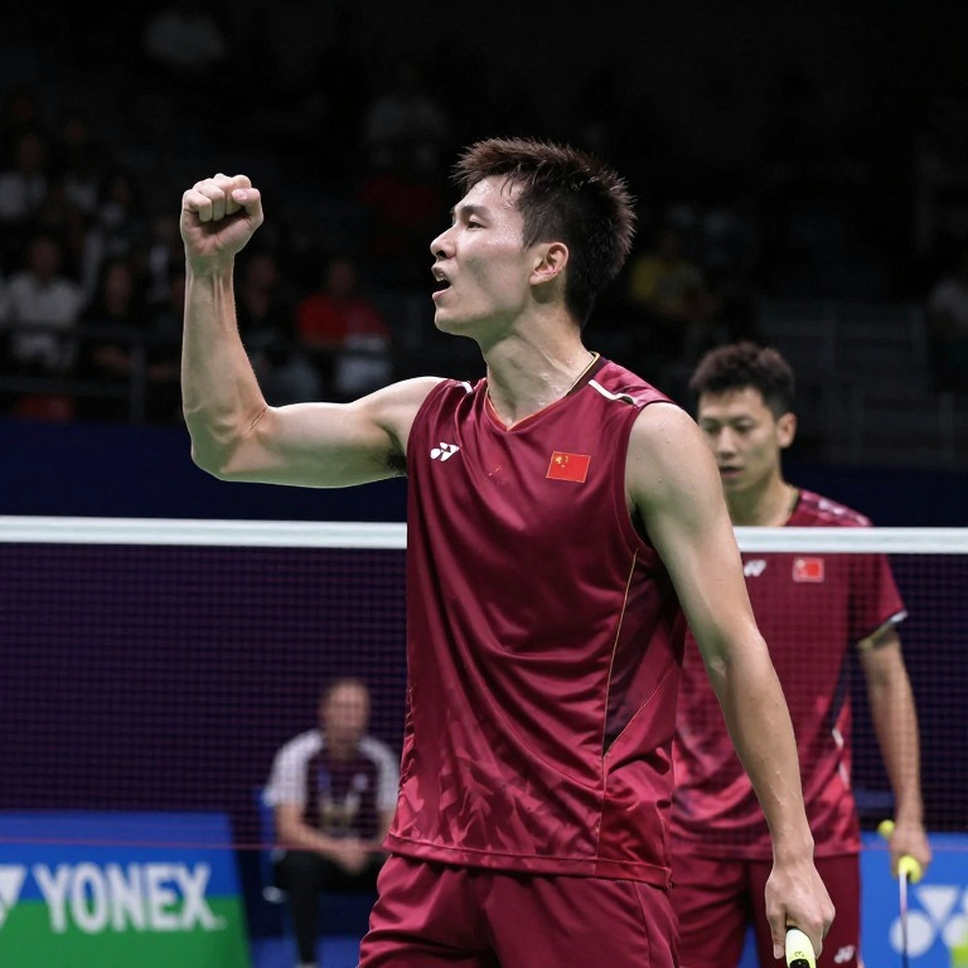 Alwi Farhan tập cùng Kento Momota ở Tokyo: Một buổi học về sự kiên nhẫn trước thềm Asian Games 2026