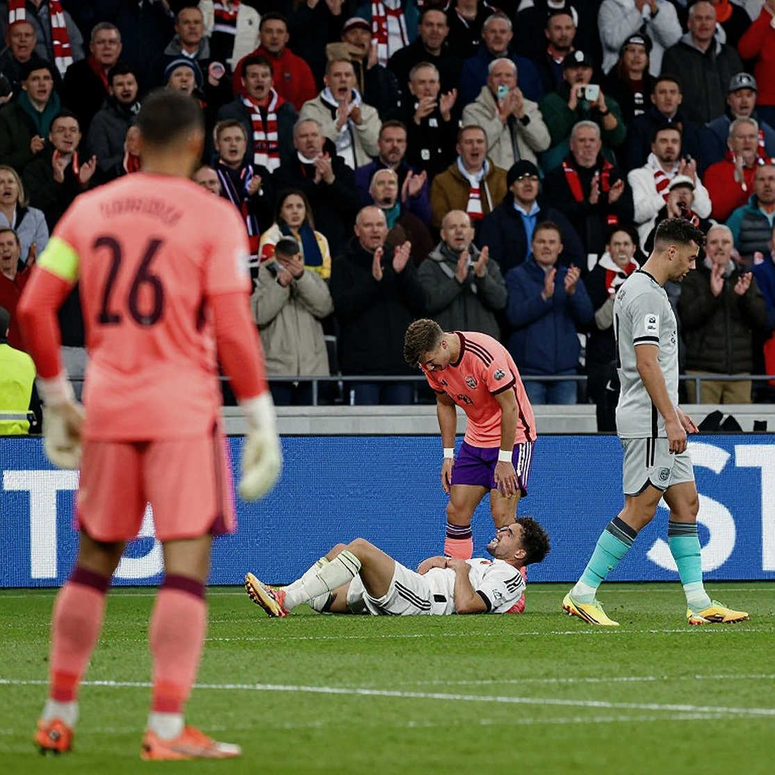 Neymar, PSG và 222 triệu euro: Barcelona tự viết cánh cửa thoát cho chính mình Neymar, PSG và 222 triệu euro: Barcelona tự viết cánh cửa thoát cho chính mình