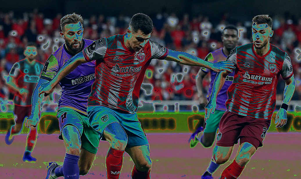 Stepanov rời sân sau 30 phút trong nước mắt ở De Kuip: Khi cơ thể không thương lượng với phong độ