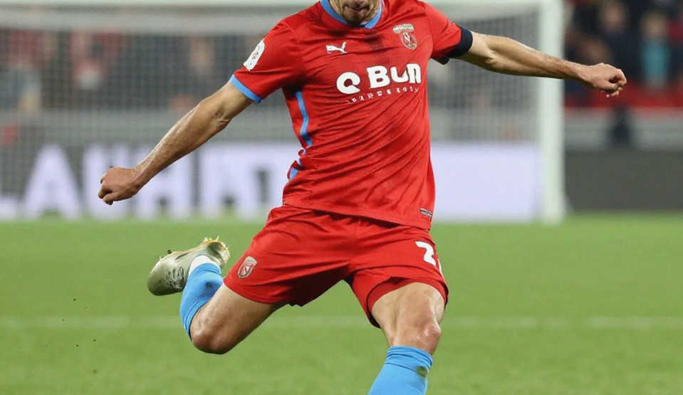 Phí ký kết, hàng ba trung vệ và dòng tiền ẩn: Giải mã kỳ chuyển nhượng V.League