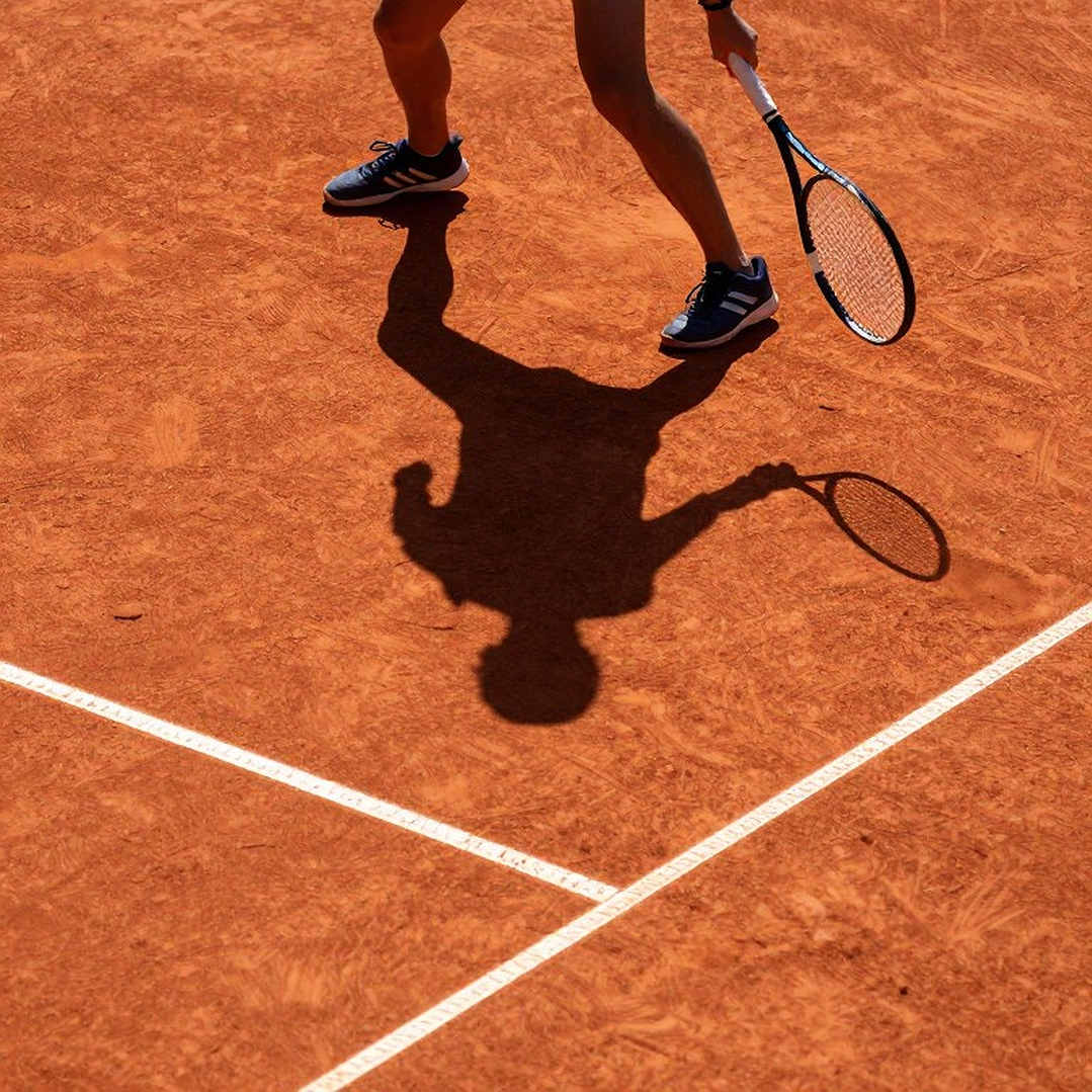 Djokovic gục ngã tại US Open: Khi thể lực không còn là điểm tựa, và Raducanu tìm lại ánh sáng ở Bắc Kinh